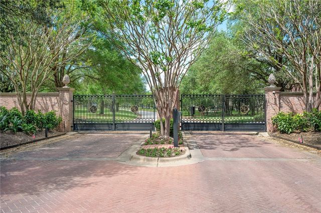 4714 Heron Lakes Circle, Bryan, TX 77802