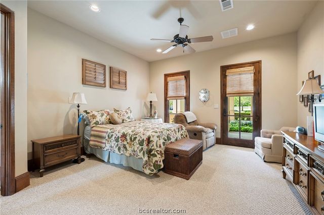 4714 Heron Lakes Circle, Bryan, TX 77802