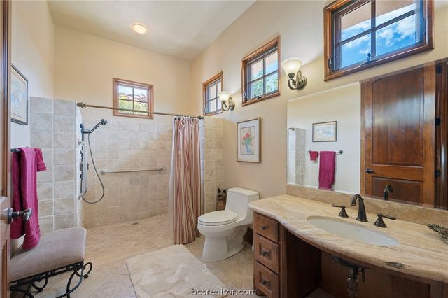 4714 Heron Lakes Circle, Bryan, TX 77802