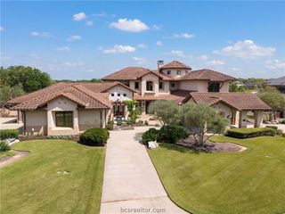 4714 Heron Lakes Circle, Bryan, TX 77802
