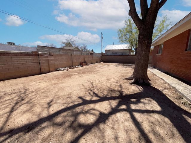 628 Florida Street SE, Albuquerque, NM 87108