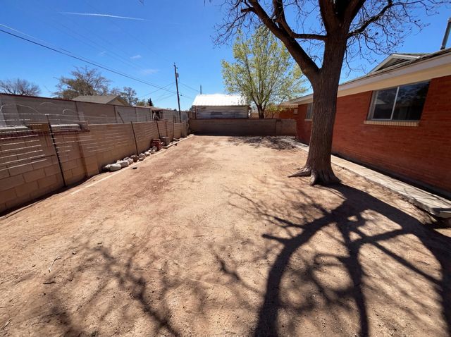 628 Florida Street SE, Albuquerque, NM 87108