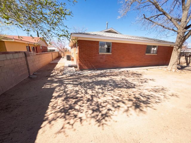 628 Florida Street SE, Albuquerque, NM 87108