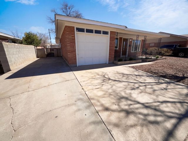 628 Florida Street SE, Albuquerque, NM 87108