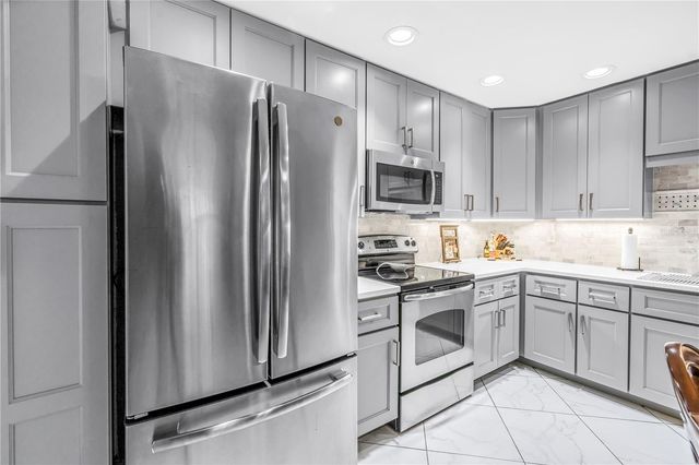 415 SPRING LAKES BOULEVARD 415 D, Bradenton, FL 34210