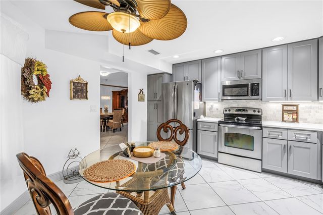 415 SPRING LAKES BOULEVARD 415 D, Bradenton, FL 34210