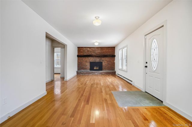 1091 Albany Post Road, Gardiner, NY 12525