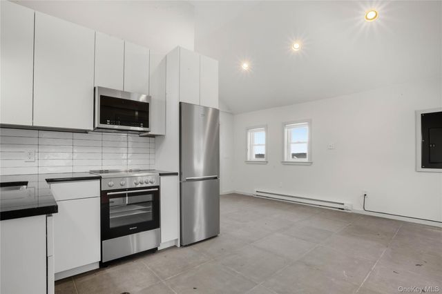 1091 Albany Post Road, Gardiner, NY 12525