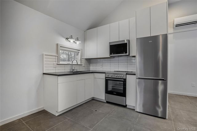 1091 Albany Post Road, Gardiner, NY 12525