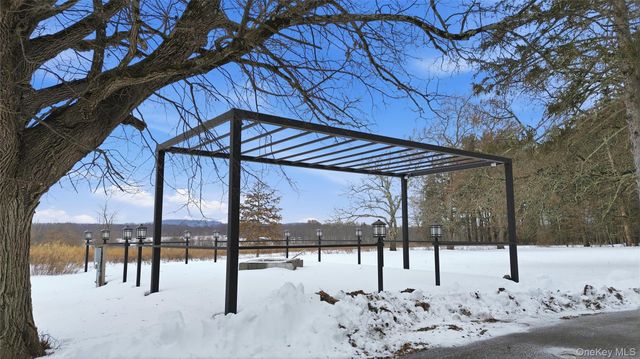 1091 Albany Post Road, Gardiner, NY 12525