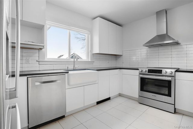 1091 Albany Post Road, Gardiner, NY 12525