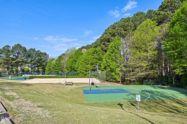 107 Maple Crest Court, Apex, NC 27502