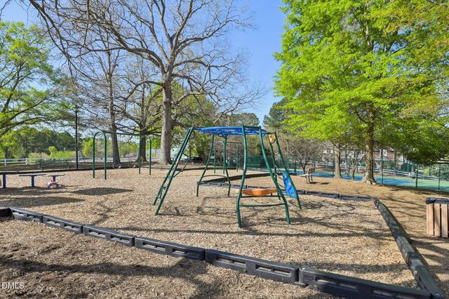 107 Maple Crest Court, Apex, NC 27502