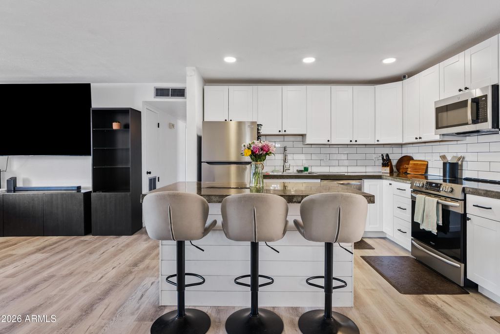 723 S SPENCER --, Mesa, AZ 85204 — photo 2