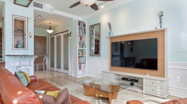 405 CENTRAL AVENUE 200, St Petersburg, FL 33701