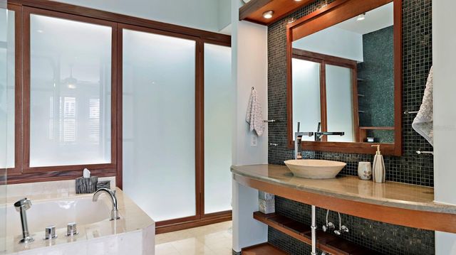 405 CENTRAL AVENUE 200, St Petersburg, FL 33701