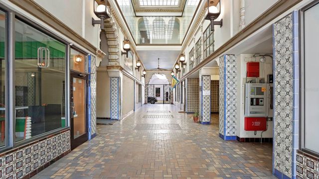 405 CENTRAL AVENUE 200, St Petersburg, FL 33701