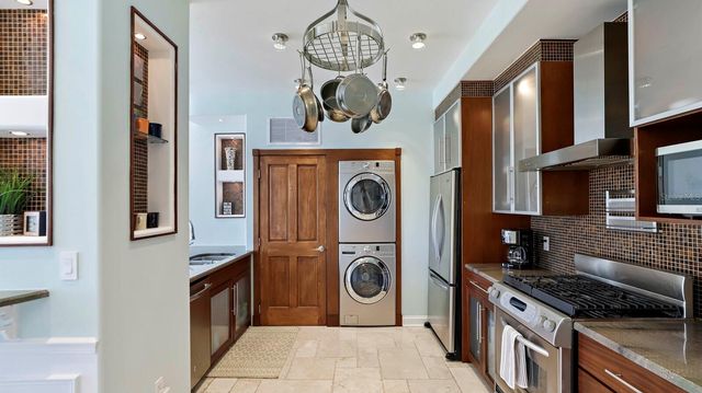 405 CENTRAL AVENUE 200, St Petersburg, FL 33701