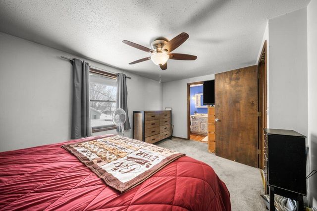 4154 Sand Creek Drive NW, Grand Rapids, MI 49544