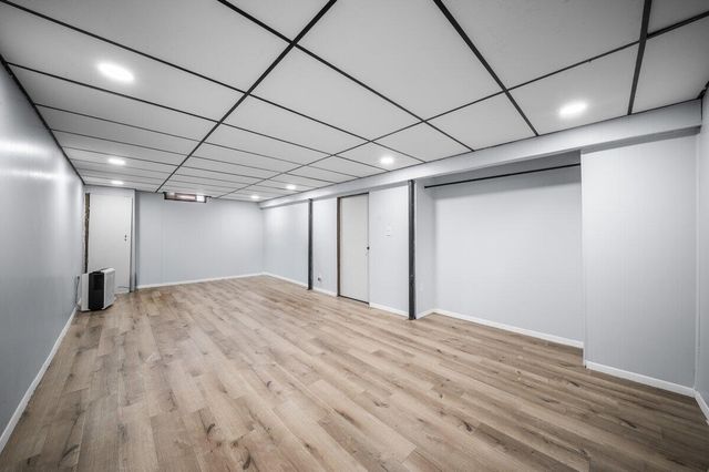 4154 Sand Creek Drive NW, Grand Rapids, MI 49544