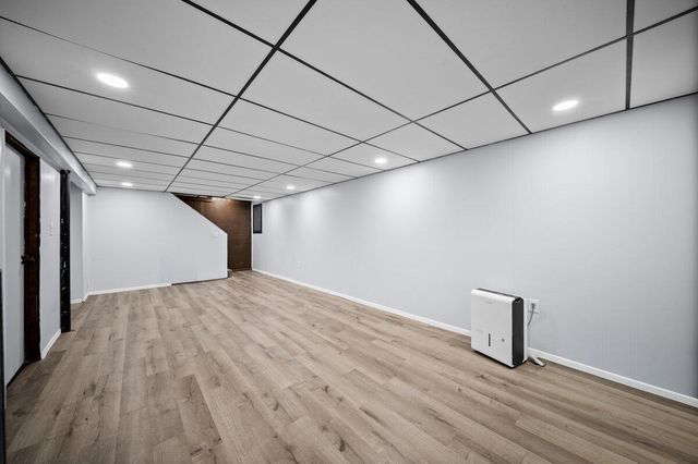 4154 Sand Creek Drive NW, Grand Rapids, MI 49544