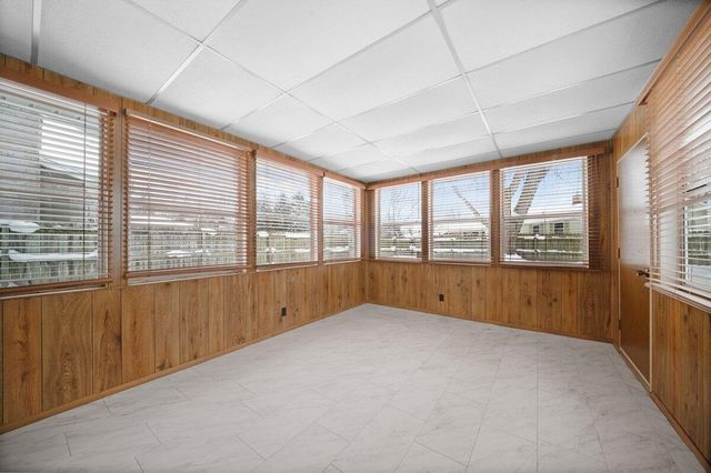 4154 Sand Creek Drive NW, Grand Rapids, MI 49544