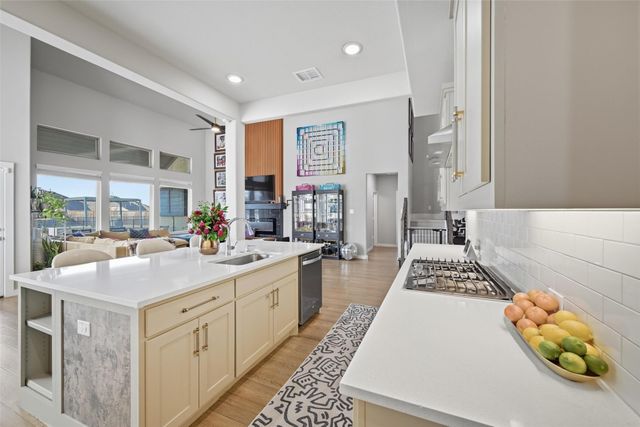 9917 Clover Forest Court, Frisco, TX 75035