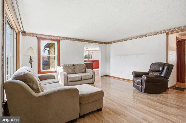 1360 BIGLERVILLE RD, Gettysburg, PA 17325