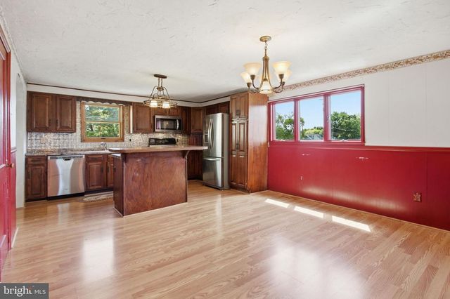 1360 BIGLERVILLE RD, Gettysburg, PA 17325