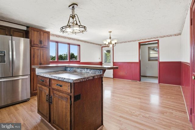 1360 BIGLERVILLE RD, Gettysburg, PA 17325
