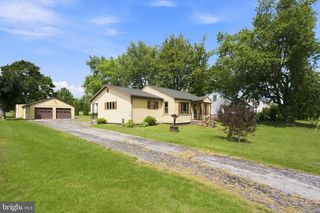 1360 BIGLERVILLE RD, Gettysburg, PA 17325