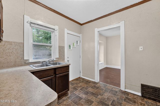 3720 Willys Parkway, Toledo, OH 43612