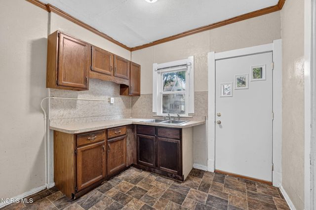 3720 Willys Parkway, Toledo, OH 43612