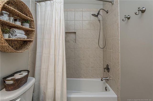 4032 Windy Fields Drive, Fayetteville, NC 28306