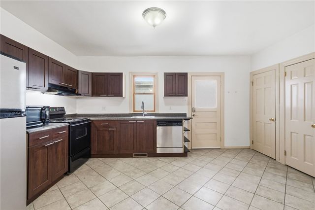 112 DeWitt St, Mt Washington, PA 15211