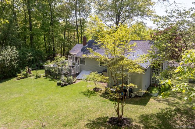 16 Bowditch Road, Shelter Island, NY 11964
