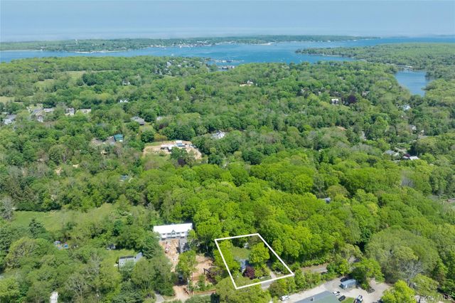 16 Bowditch Road, Shelter Island, NY 11964