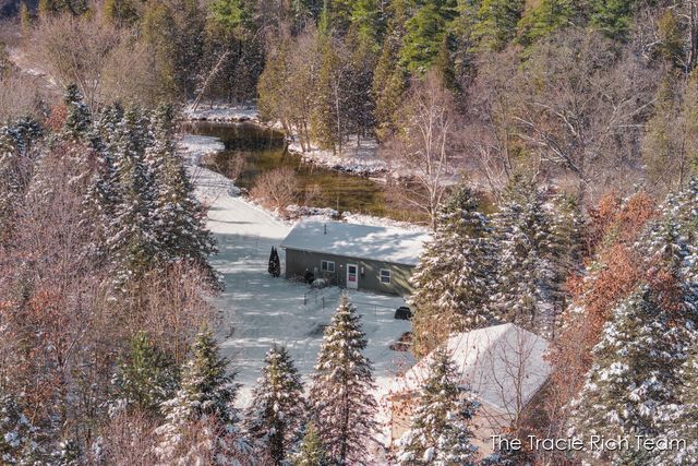 11582 Riehl Way, Greenville, MI 48838