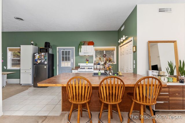 11582 Riehl Way, Greenville, MI 48838