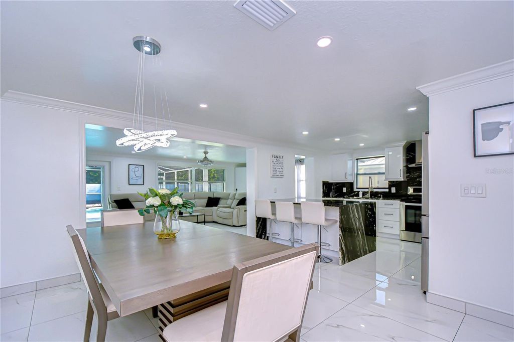Image 16 of property listing at 3314 W KIRBY STREET, Tampa, FL 33614
