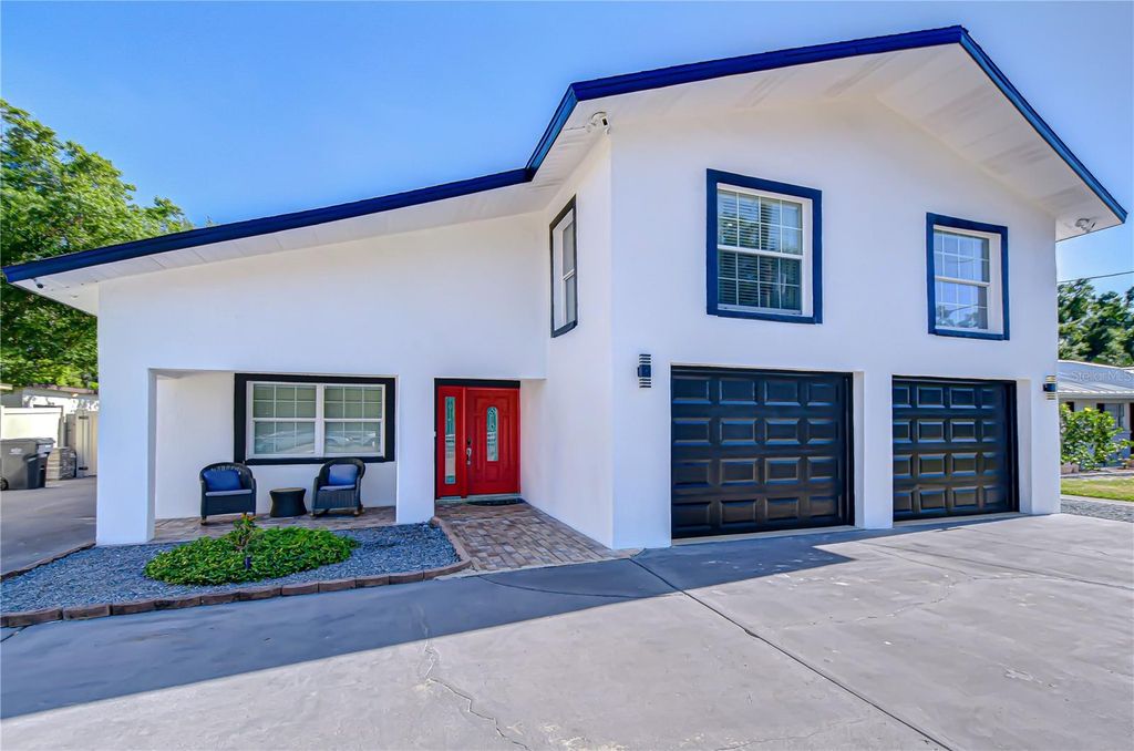 Image 3 of property listing at 3314 W KIRBY STREET, Tampa, FL 33614