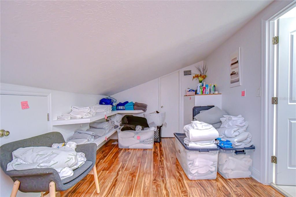 Image 34 of property listing at 3314 W KIRBY STREET, Tampa, FL 33614