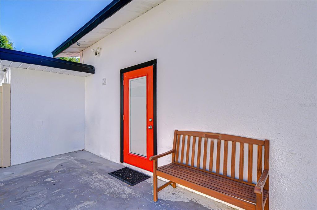 Image 39 of property listing at 3314 W KIRBY STREET, Tampa, FL 33614
