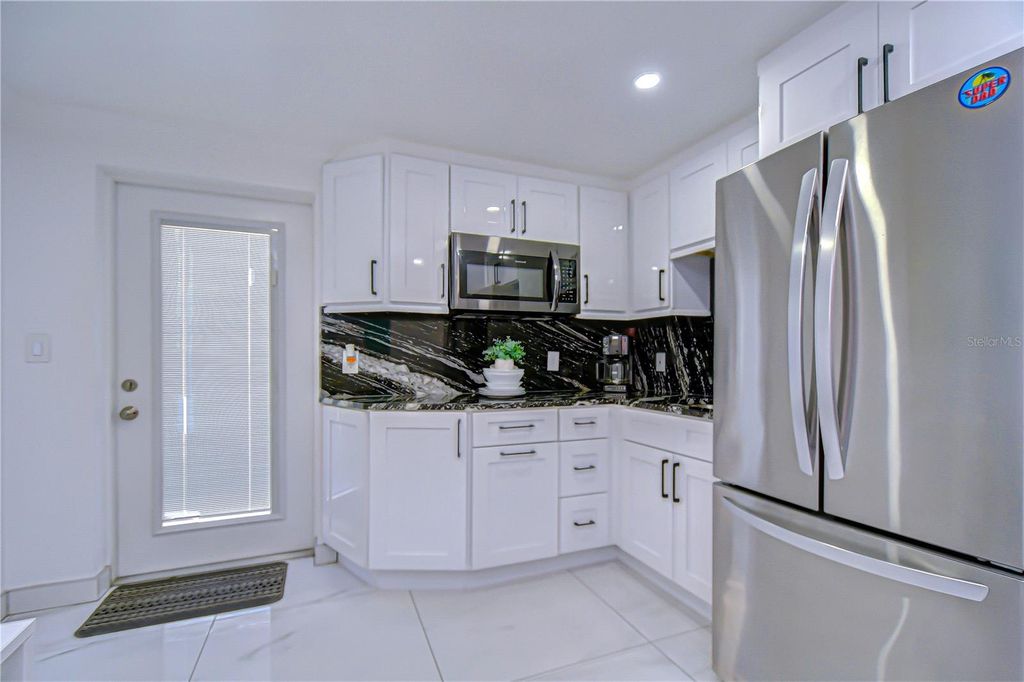 Image 43 of property listing at 3314 W KIRBY STREET, Tampa, FL 33614