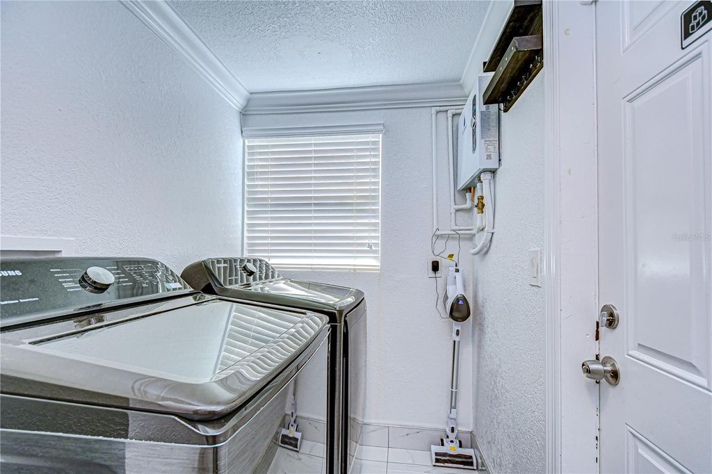 Image 54 of property listing at 3314 W KIRBY STREET, Tampa, FL 33614