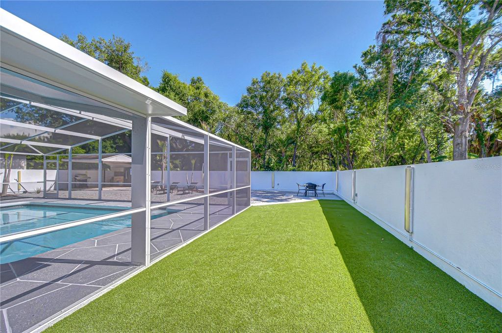 Image 63 of property listing at 3314 W KIRBY STREET, Tampa, FL 33614