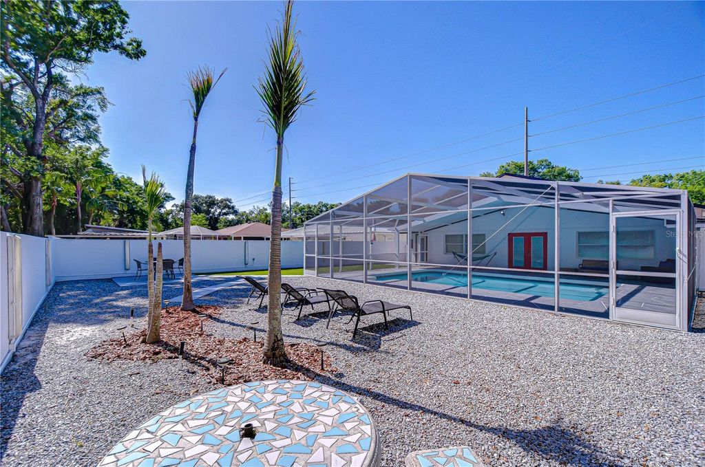 Image 74 of property listing at 3314 W KIRBY STREET, Tampa, FL 33614
