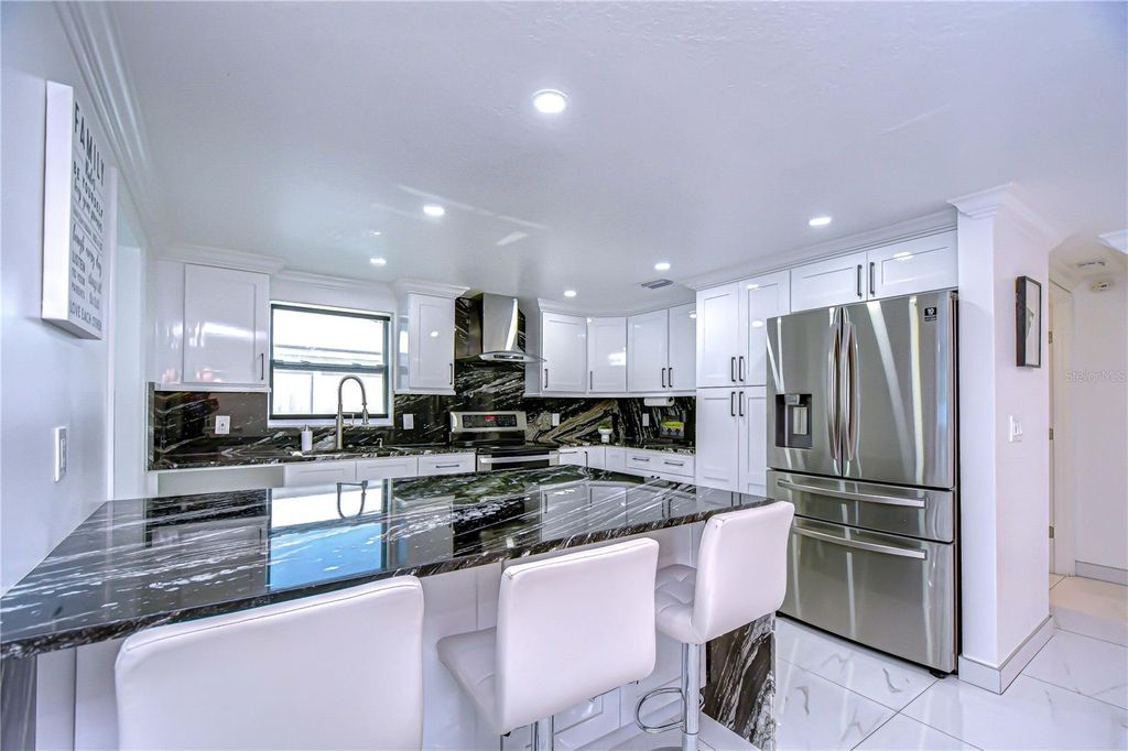 Image 10 of property listing at 3314 W KIRBY STREET, Tampa, FL 33614