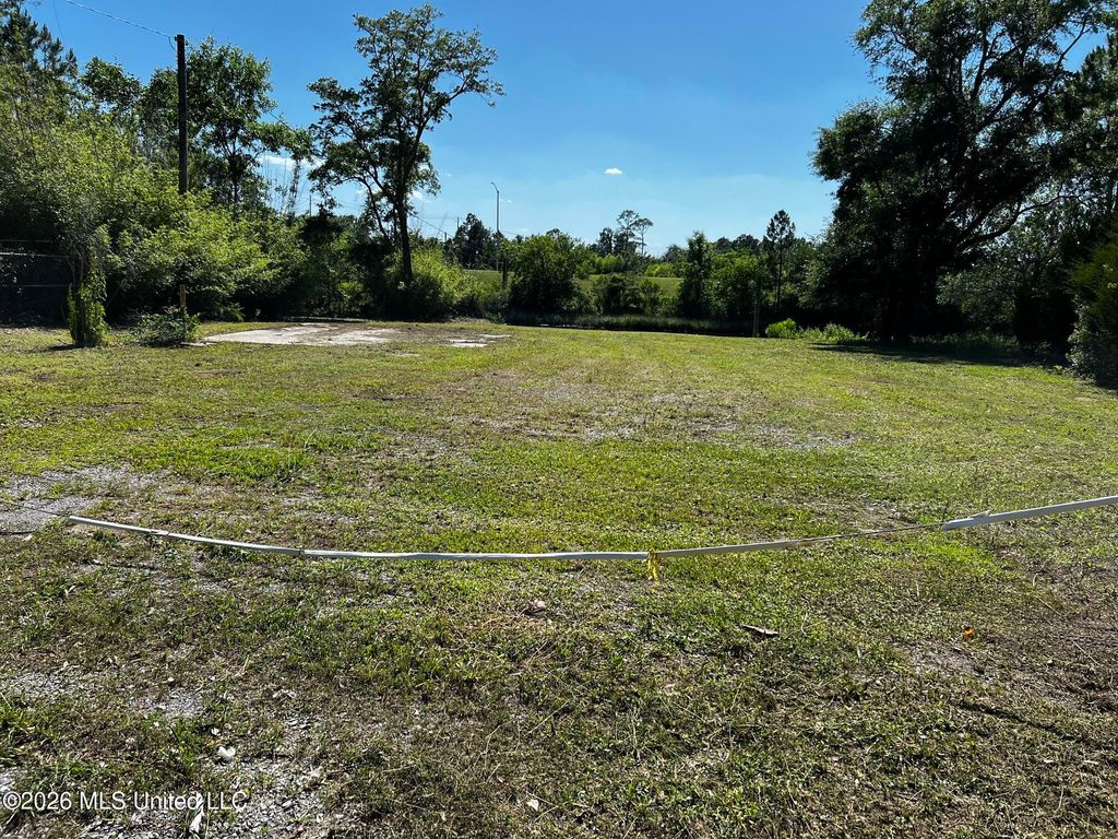 201 Livingston Drive, Pass Christian, MS 39571