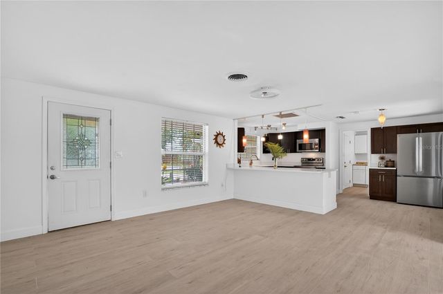 2403 VERMONT AVENUE E, Bradenton, FL 34208